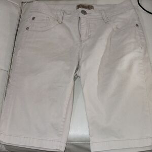 Nine West Vintage America Cream Shorts